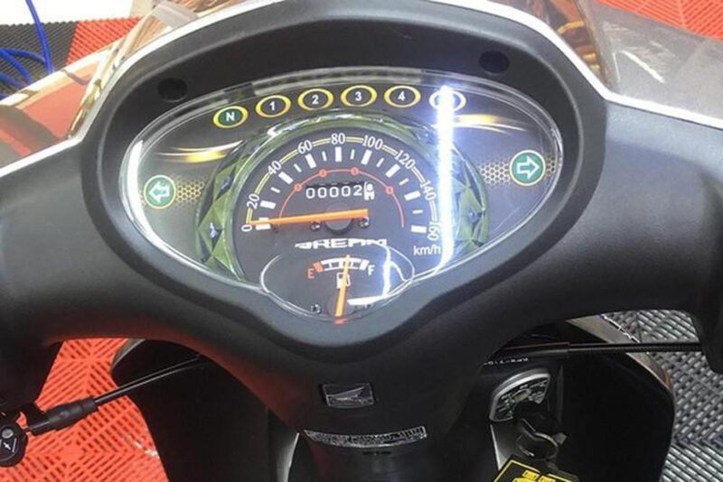 Hình ảnh mô tả bộ phận cảm biến số trên xe máy bị lỗi dẫn đến đèn báo số không sáng