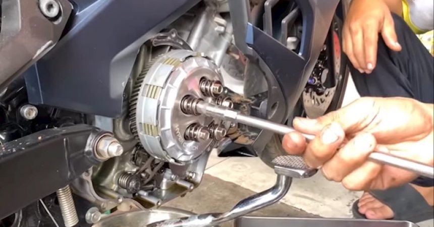 Hình ảnh mô tả các bộ phận bên trong bộ nồi xe máy