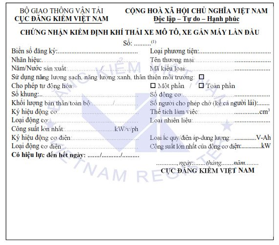 Hình ảnh mô tả một chiếc xe máy đang được kiểm tra khí thải tại trung tâm đăng kiểm
