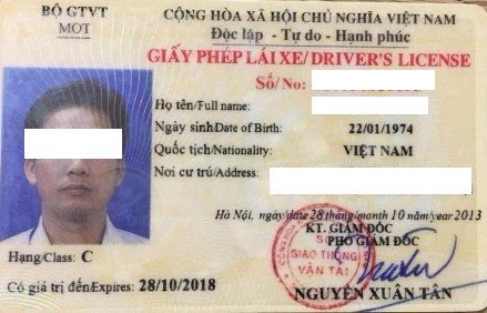 Hình ảnh mô tả một chiếc xe tải hạng C đang vận hành trên đường