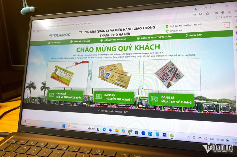 Hình ảnh mô tả quy trình đăng ký thẻ xe buýt miễn phí trực tuyến