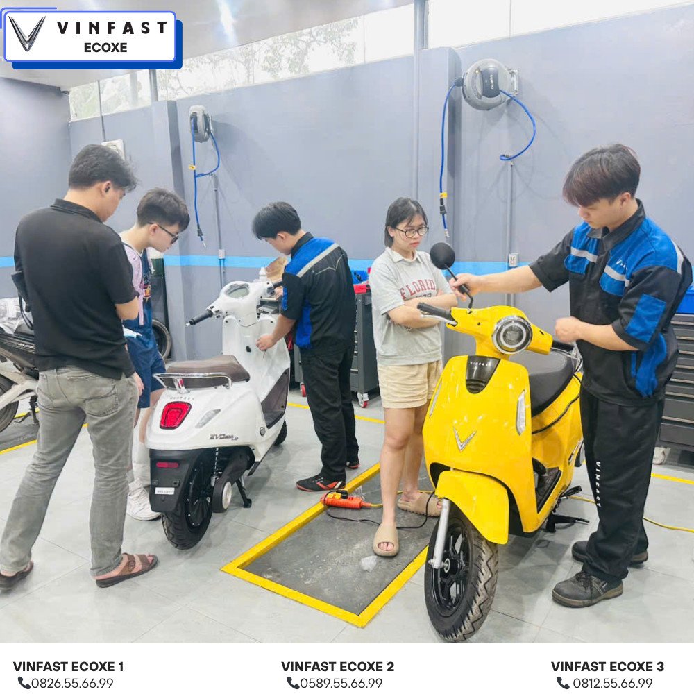 Hình ảnh mô tả quy trình sạc pin xe máy điện VinFast an toàn