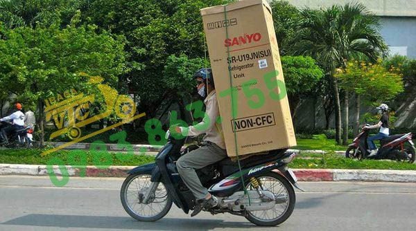 Hình ảnh một chiếc xe Wave Alpha đang đỗ, minh họa cho trọng lượng xe Wave cơ bản