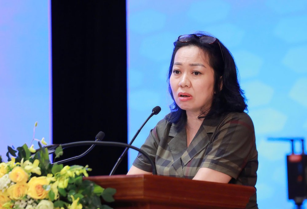 Hình ảnh một cuộc hội thảo về môi trường cho thấy sự tham gia của các cơ quan chức năng