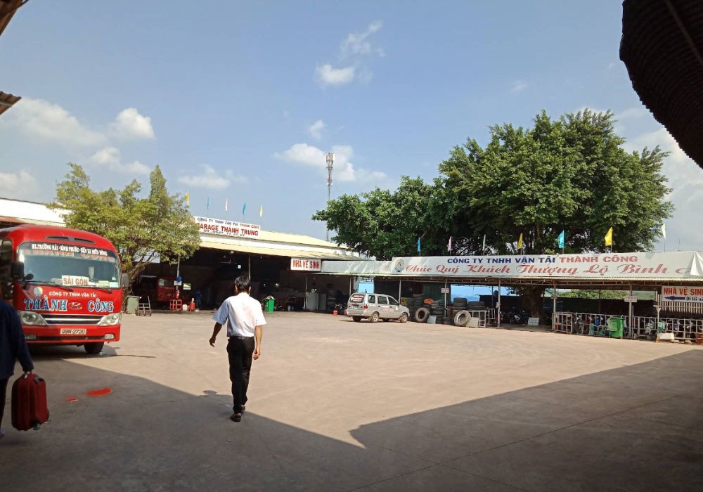 Hình ảnh một số phương tiện xe khách chất lượng cao tại bến xe Thành Công