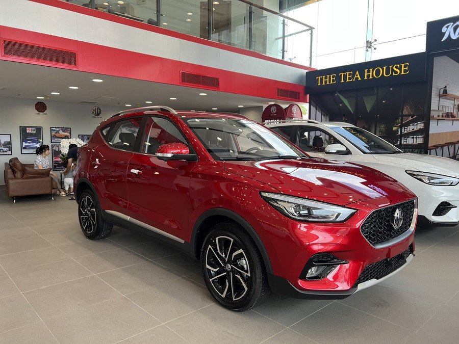 Hình ảnh ngoại thất góc 3/4 đầu xe MG ZS