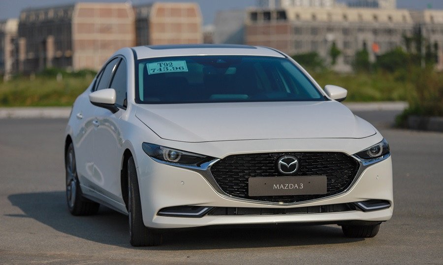 Hình ảnh ngoại thất tổng thể của Mazda 3 Sport