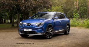 Hình ảnh ngoại thất VinFast VF8 màu xanh dương