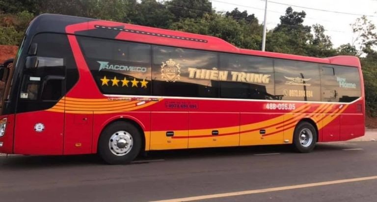 Hình ảnh nội thất một chiếc xe khách được trang bị tiện nghi tốt