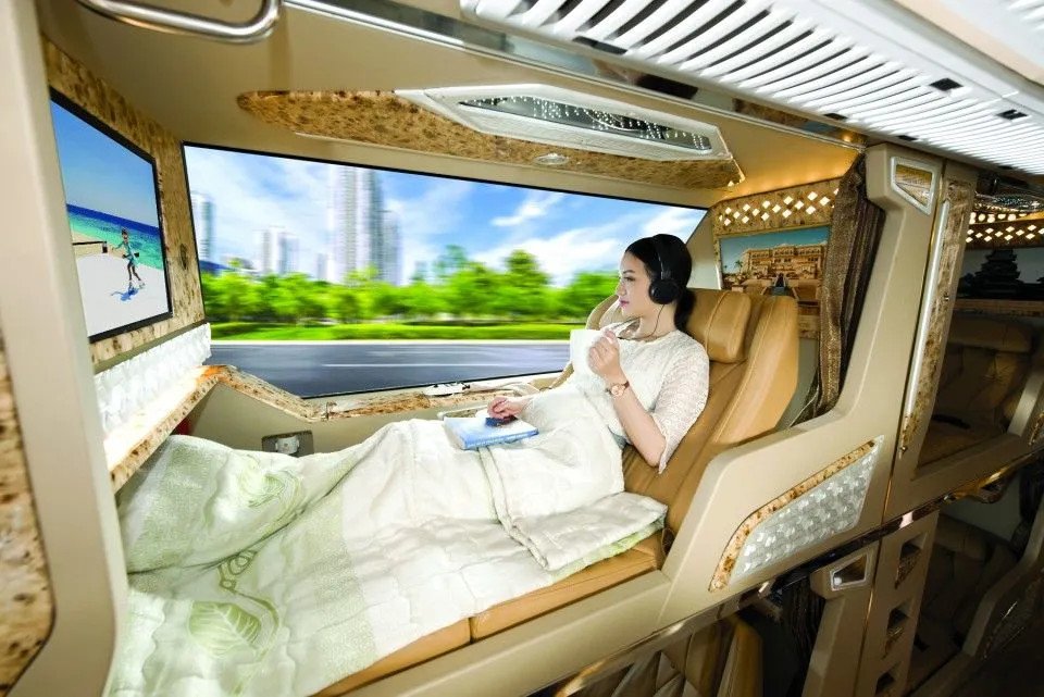 Hình ảnh nội thất sang trọng của xe limousine giường nằm Đắk Lắk Sài Gòn