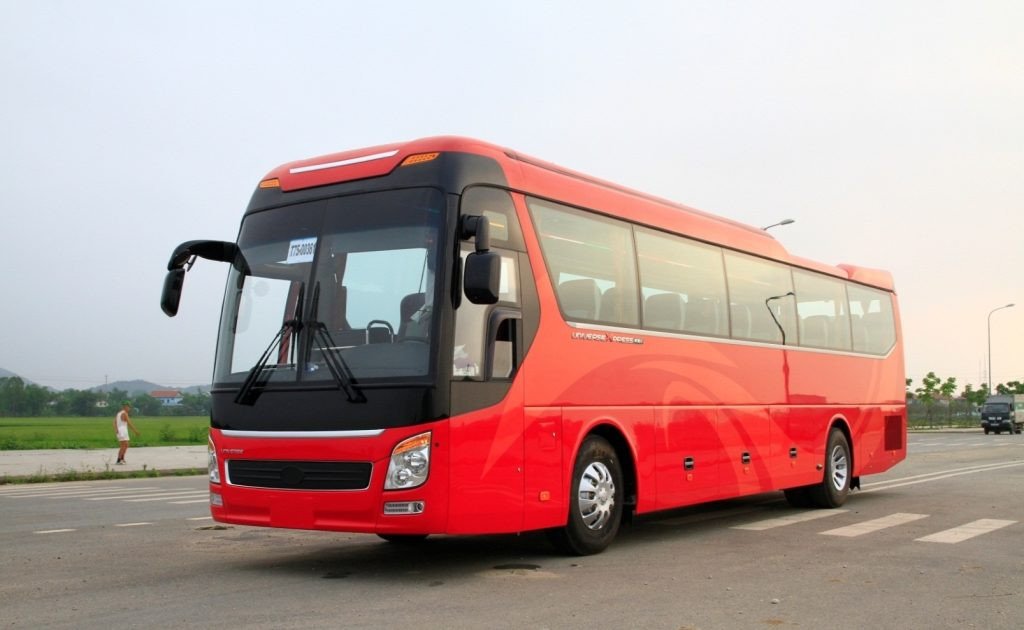 Hình ảnh nội thất tiện nghi của một chiếc xe khách chất lượng cao