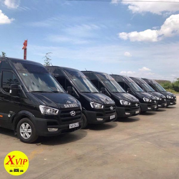 Hình ảnh nội thất xe limousine 9 chỗ sang trọng cho chuyến đi chung xe