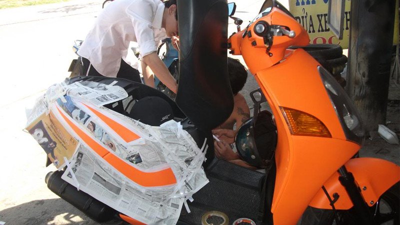 Hình ảnh quá trình sơn lại màu xe sau khi hoàn tất thủ tục