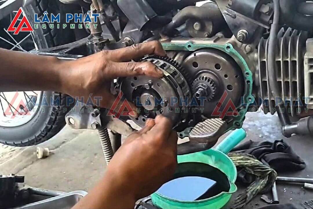 Hình ảnh so sánh piston cũ và mới