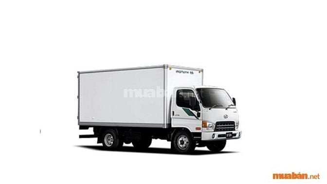 Hình ảnh thể hiện sự cần thiết của bằng lái xe hạng D và sức khỏe tốt