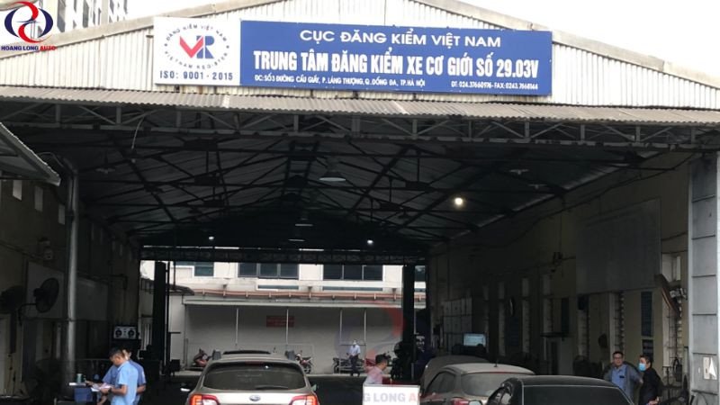 Hình ảnh thể hiện sự hiện đại và chuyên nghiệp của một trung tâm đăng kiểm uy tín