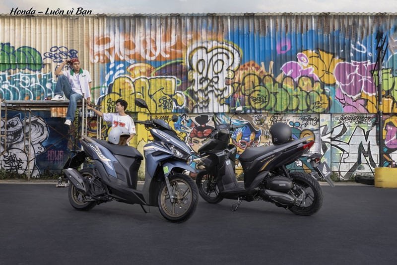 Hình ảnh tổng quan xe Honda Vario 125 màu xanh thể thao