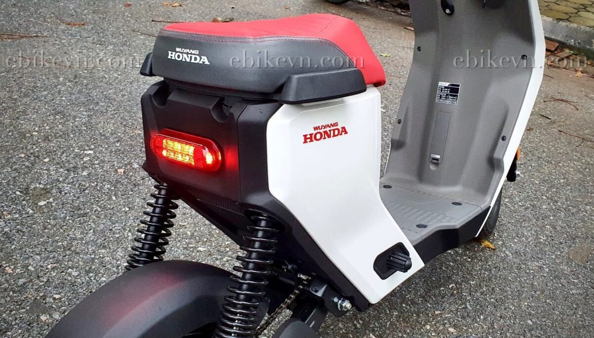 Hình ảnh tổng thể xe Honda Ube với kích thước cân đối