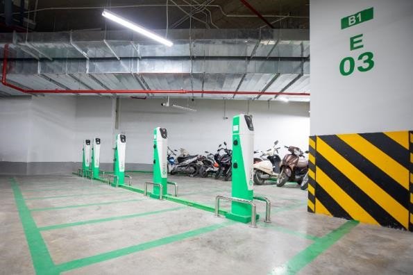 Hình ảnh trụ sạc công cộng dành cho xe điện VinFast