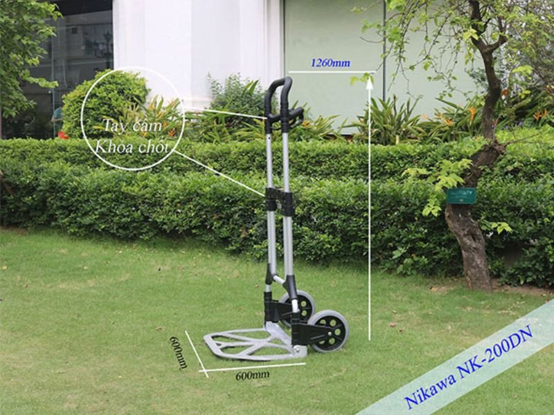 Hình ảnh xe đẩy được chất hàng đầy đủ và sẵn sàng di chuyển