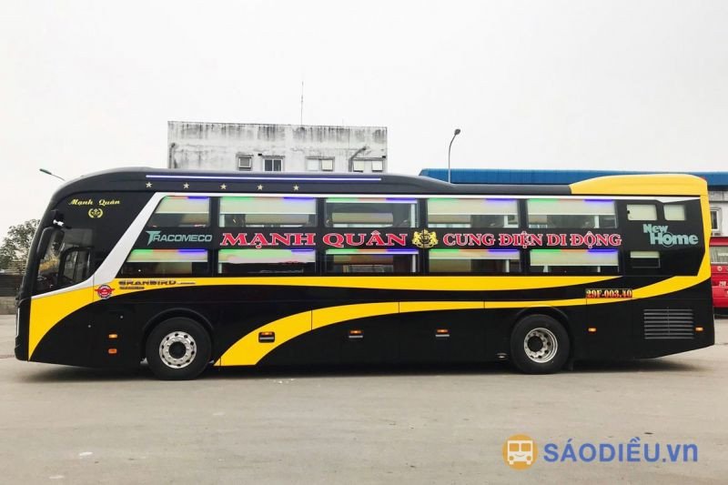 Hình ảnh xe giường nằm cabin của hãng Mạnh Quân trên cung đường miền núi