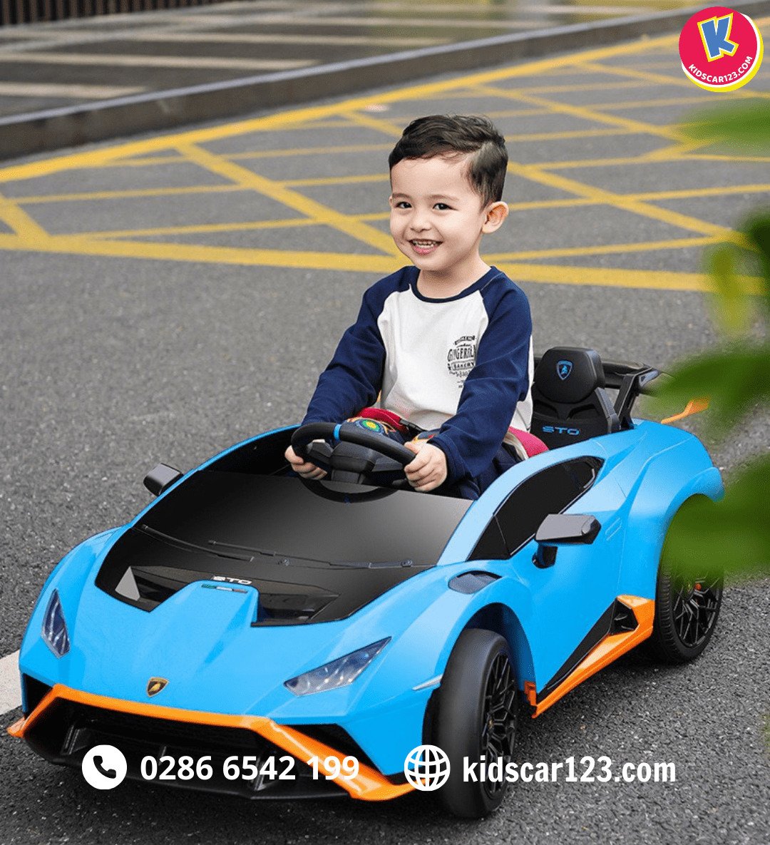 Hình ảnh xe ô tô điện trẻ em Lamborghini với thiết kế thể thao