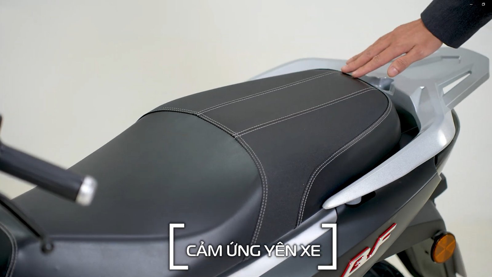 Hình ảnh yên xe cao cấp và thoải mái của xe BF