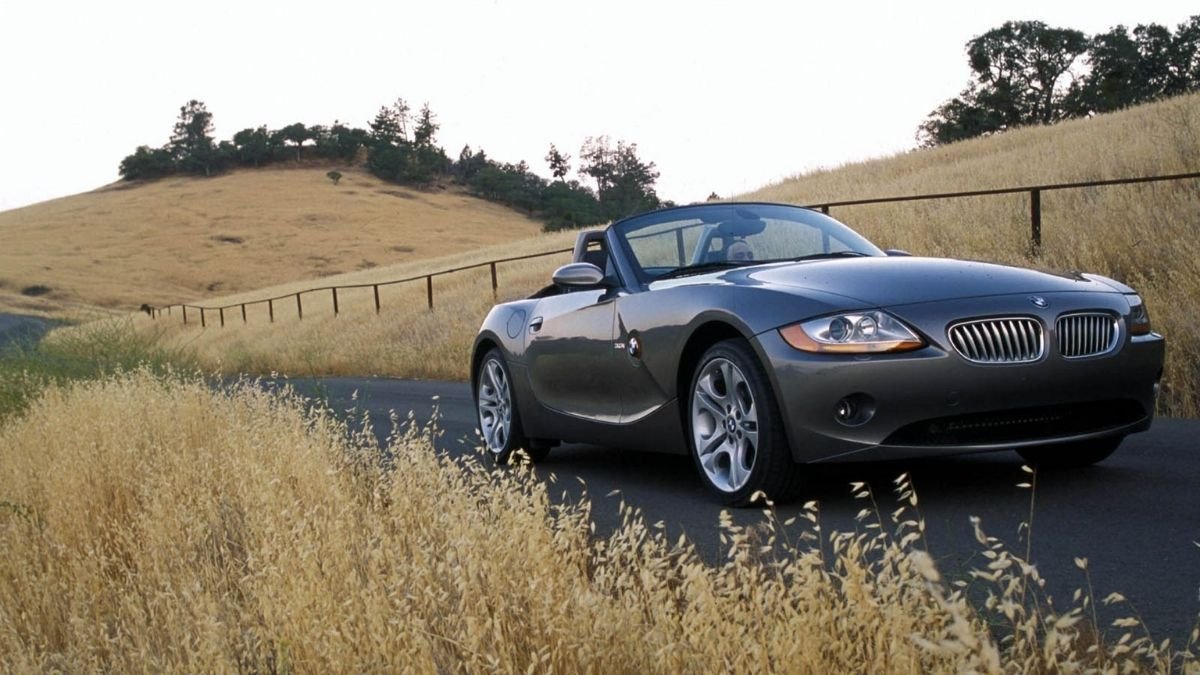 Hình nền xe phân khối lớn mạnh mẽ với đường nét thiết kế tinh xảo