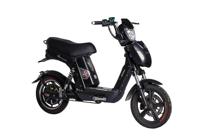 Học sinh lớp 6 có thể tham khảo mẫu xe đạp điện DK Samurai với thiết kế mạnh mẽ