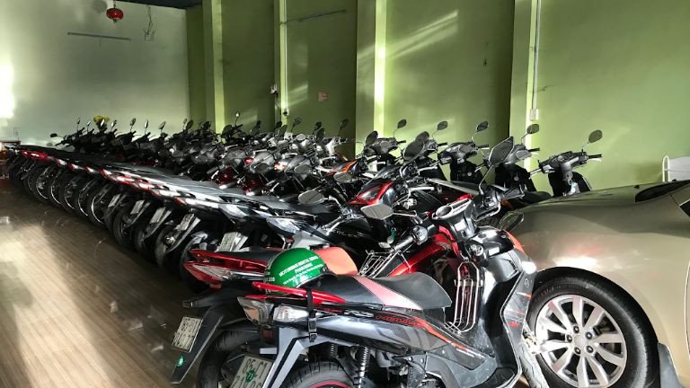 Kho xe đa dạng mẫu mã phục vụ nhu cầu khách hàng