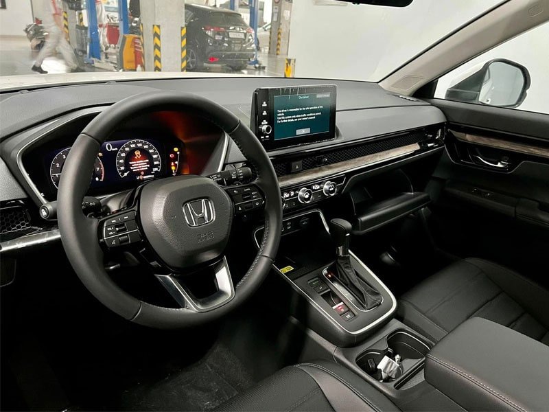 Khoang động cơ Honda CRV 7 chỗ với động cơ Turbo hiệu suất cao