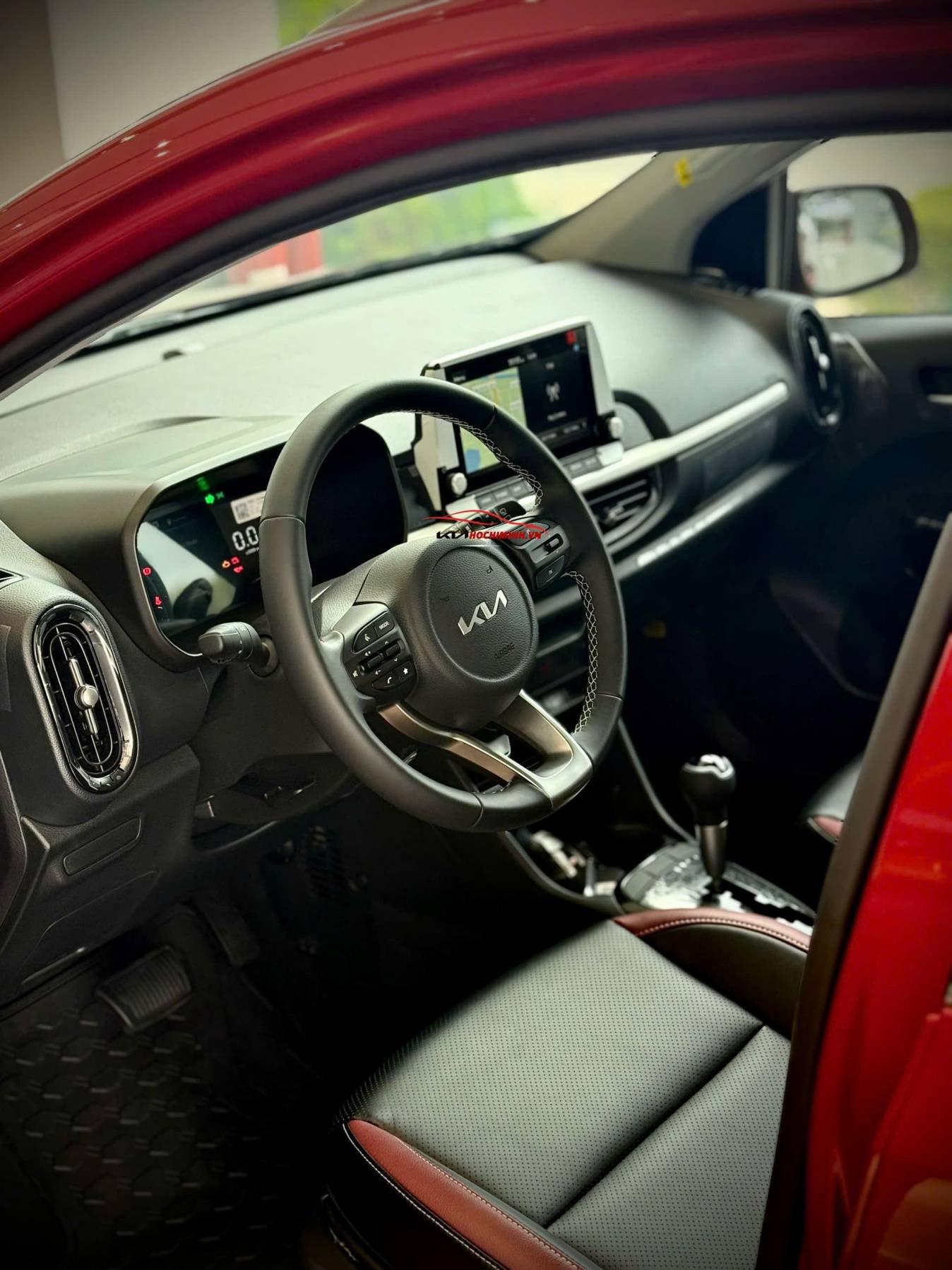 Khoang lái hiện đại của Kia Morning mới