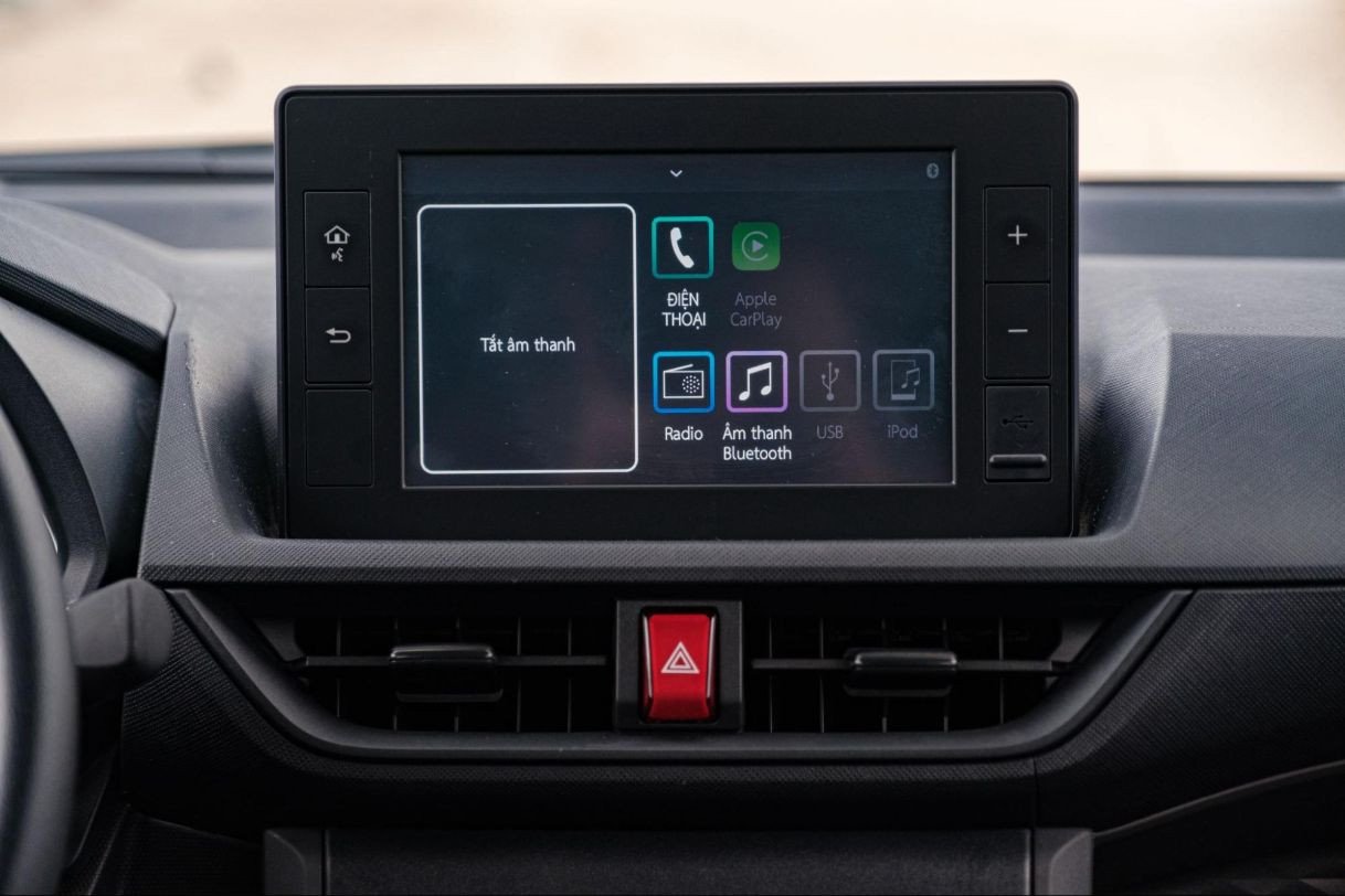 Khoang lái hiện đại của xe Toyota Avanza 7 chỗ