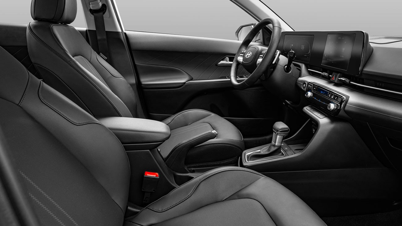 Khoang lái Hyundai Accent