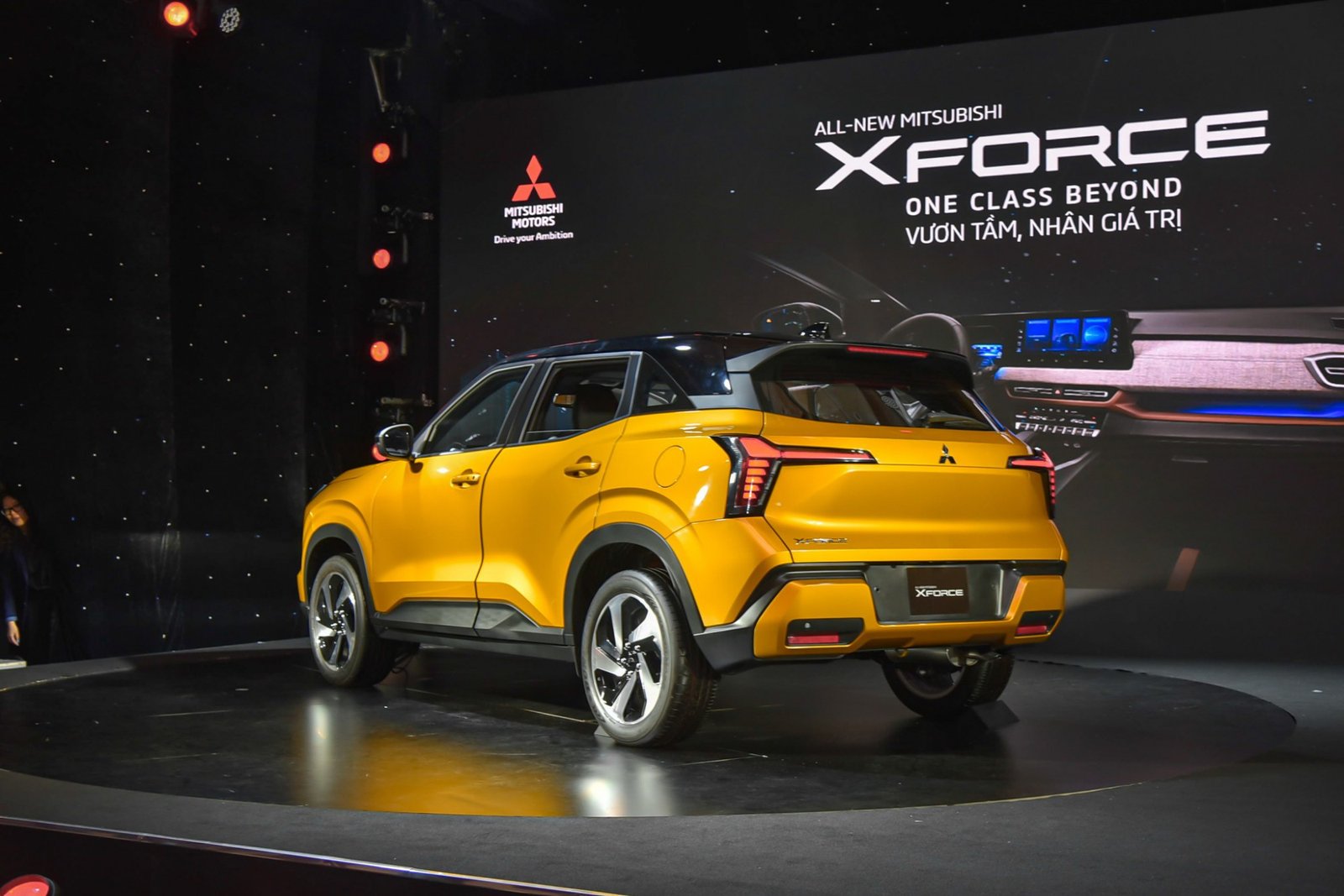 Khoảng sáng gầm cao giúp Mitsubishi XFC vượt địa hình dễ dàng