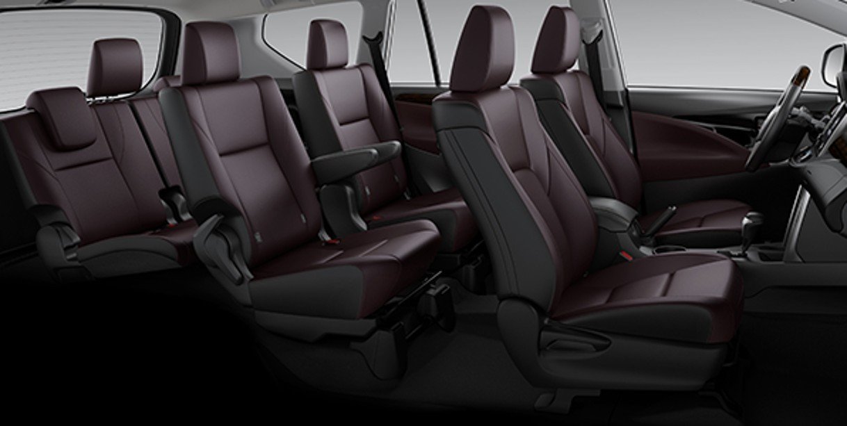 Không gian nội thất rộng rãi của Toyota Innova
