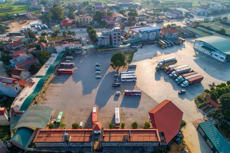 Khu vực bãi đỗ xe rộng rãi tại Bến xe Lạng Sơn phía Bắc
