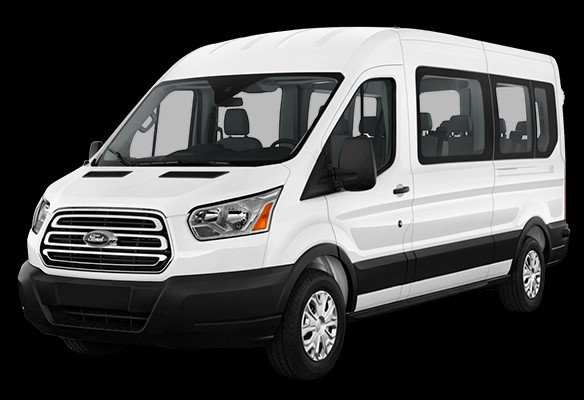 Khung cảnh một chiếc xe 7 chỗ đậu gần bãi biển Vũng Tàu