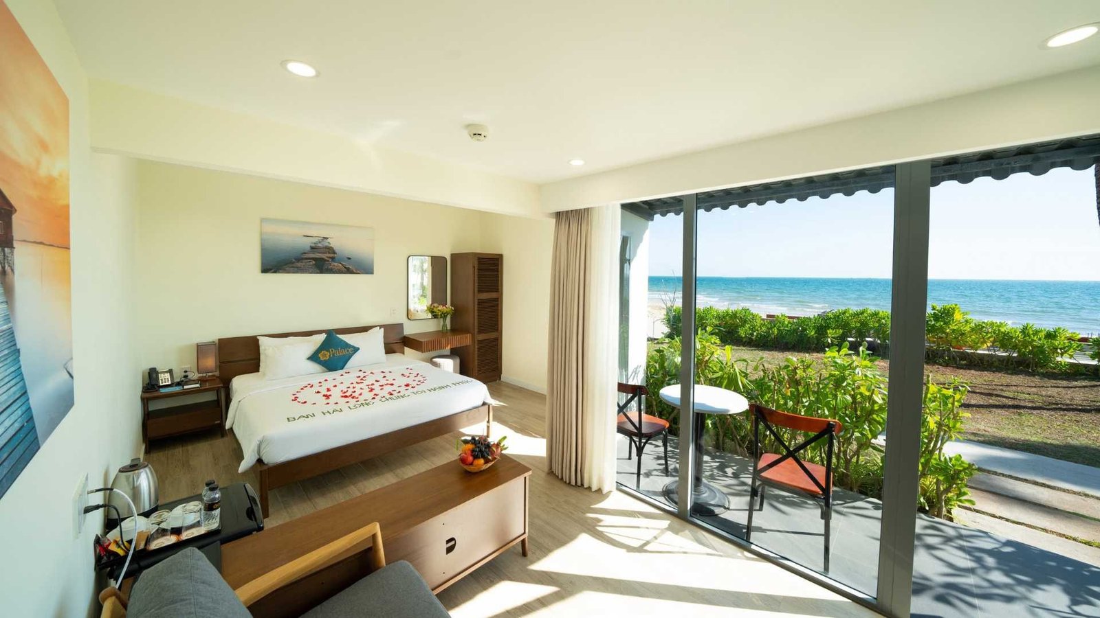 Khung cảnh sang trọng và yên bình tại khu nghỉ dưỡng ven biển