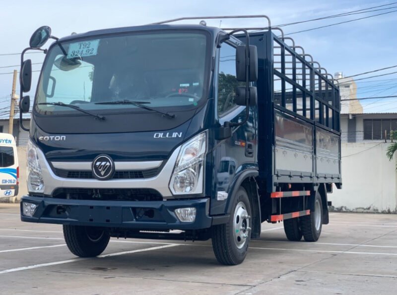 Kích thước thùng xe tải 2.5 tấn trên đường phố