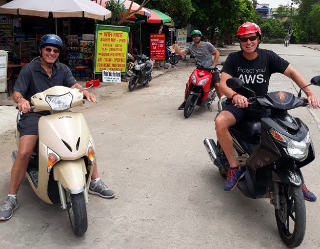 Kiểm tra kỹ lưỡng xe máy trước khi bắt đầu hành trình khám phá