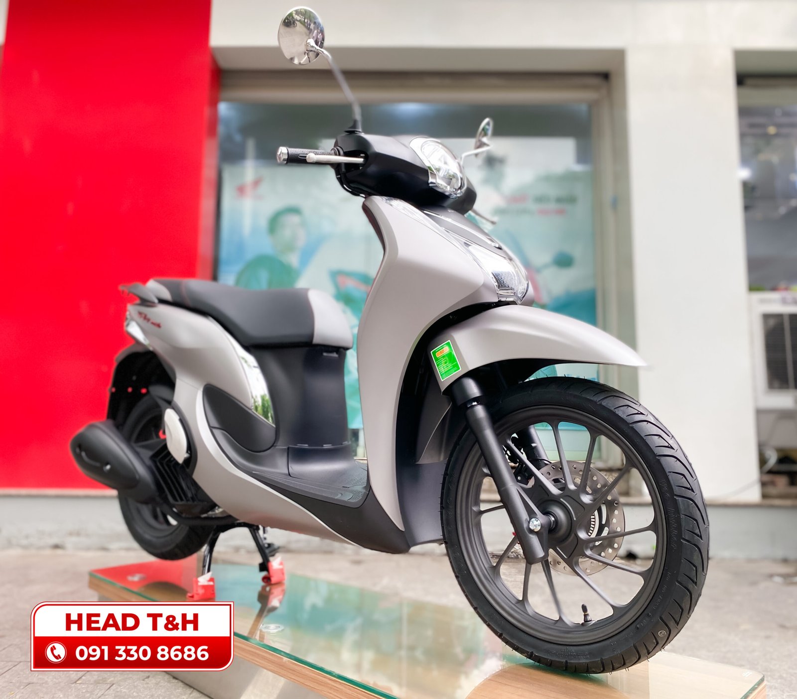 Kiểu dáng chữ S và yên xe thấp tạo sự thoải mái cho người lái SH Mode