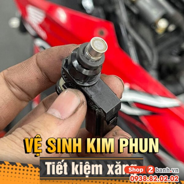 Kim phun xăng Fi lâu ngày không vệ sinh đóng nhiều bụi bẩn, tạp chất,.. xe khó nổ máy, hao xăng, hụt ga,..