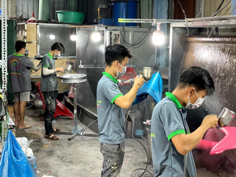 Kỹ thuật hàn nhựa xe máy chuyên nghiệp giúp phục hồi vỏ xe bị gãy vỡ