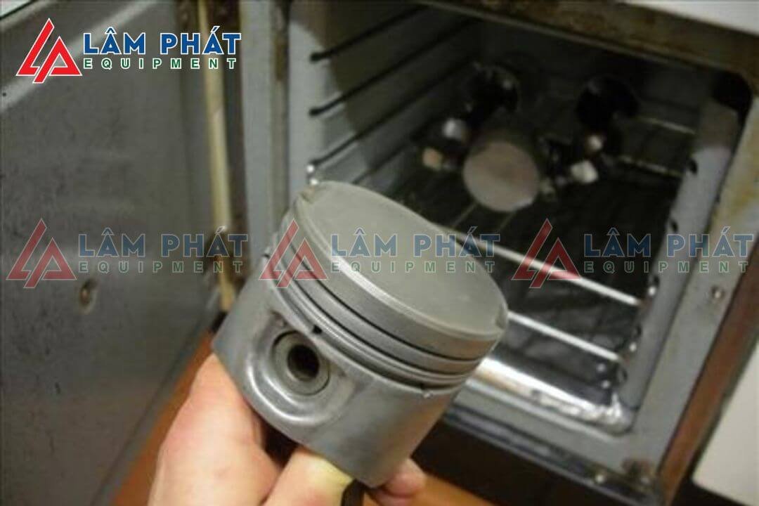 Kỹ thuật làm sạch rãnh bạc piston