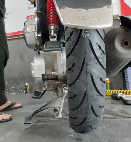 Lốp Dunlop D307 100/90-14 dành cho bánh sau SH Mode