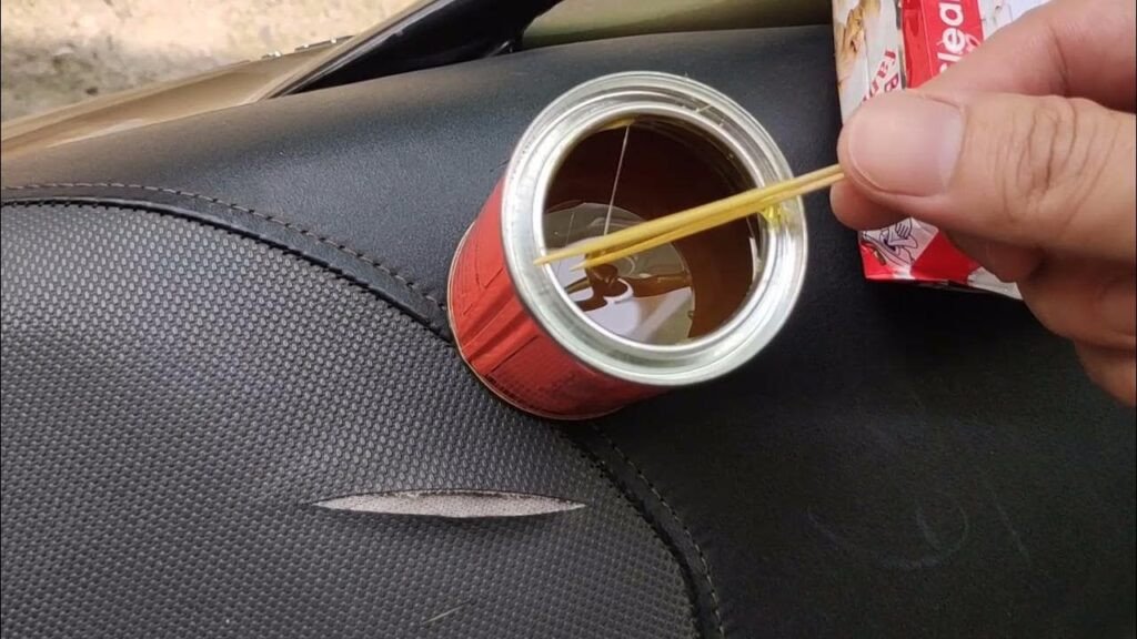 Lựa chọn thay vỏ yên mới khi miếng dán yên xe máy bị rách quá lớn