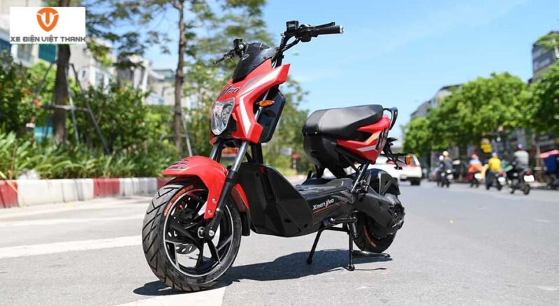 Mặt trước xe máy điện Xmen Neo Yadea