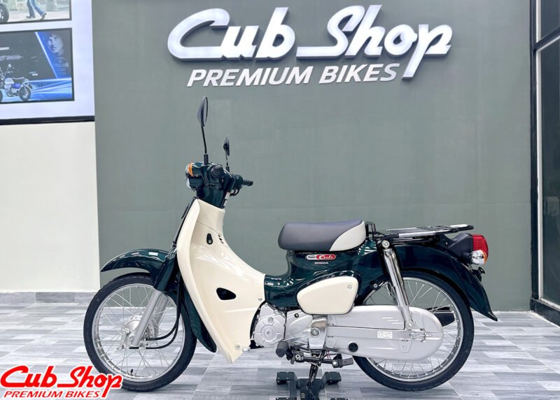 Mẫu xe Cub 50 màu xanh nhạt phong cách cổ điển