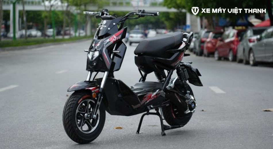 Mẫu xe điện thể thao CPI với màu sắc nổi bật, phù hợp di chuyển nhanh